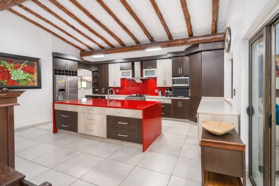 8 Bedroom Property for Sale in Schoemansville North West
